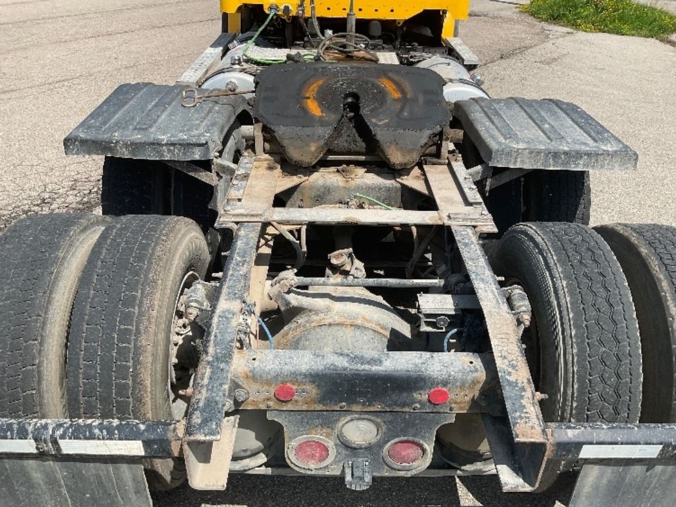 Day Cab Tractor-Heavy Duty Tractors-Freightliner-2019-D12264SD-Comstock Park-MI-373,561\n\t\tmiles-$ 61,500 - Image 5