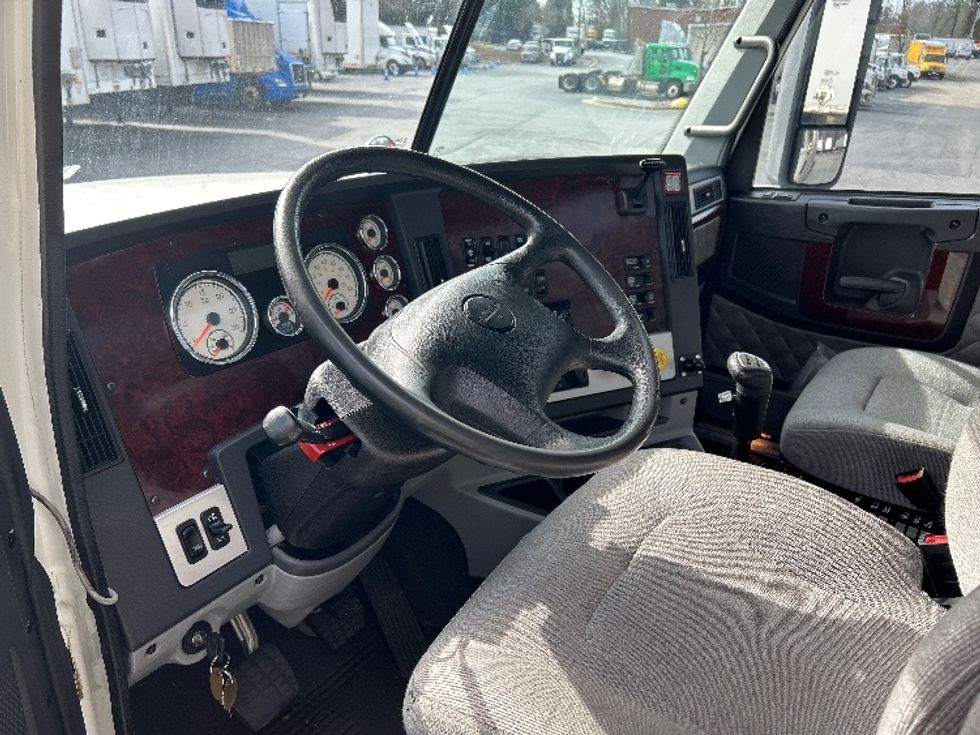Day Cab Tractor-Heavy Duty Tractors-Freightliner-2019-D12264SD-Duluth-GA-449,002\n\t\tmiles-$ 50,250 - Image 10
