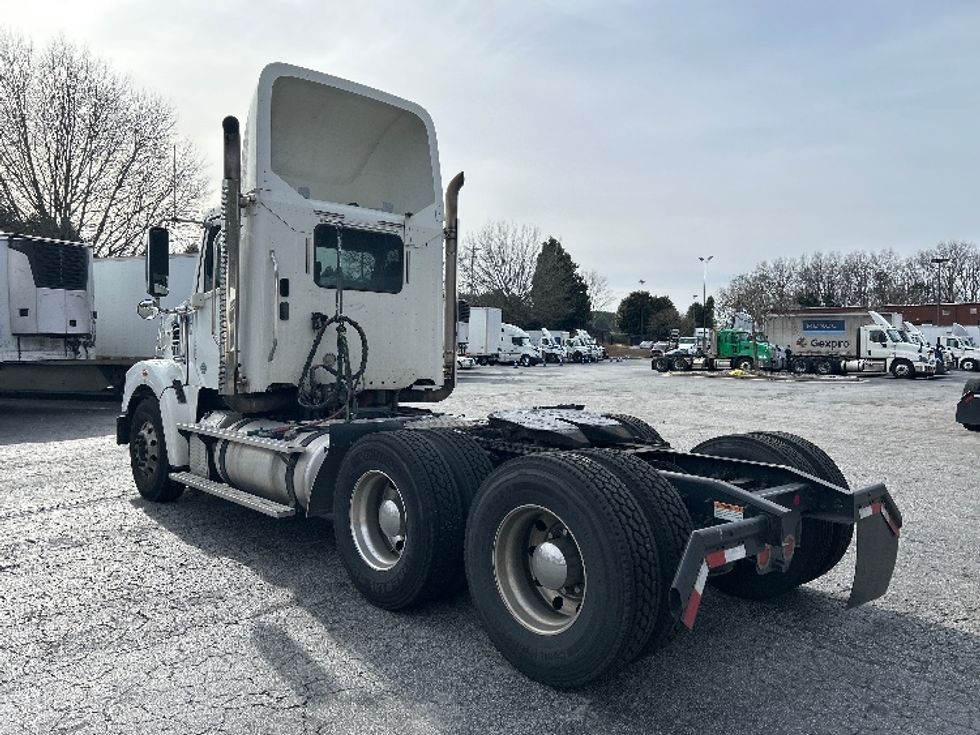 Day Cab Tractor-Heavy Duty Tractors-Freightliner-2019-D12264SD-Duluth-GA-449,002\n\t\tmiles-$ 50,250 - Image 5