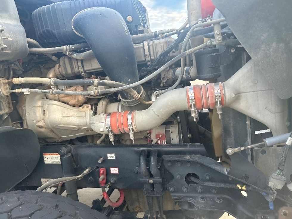 Day Cab Tractor-Heavy Duty Tractors-Freightliner-2019-D12264SD-Houston-TX-298,460\n\t\tmiles-$ 104,000 - Image 15