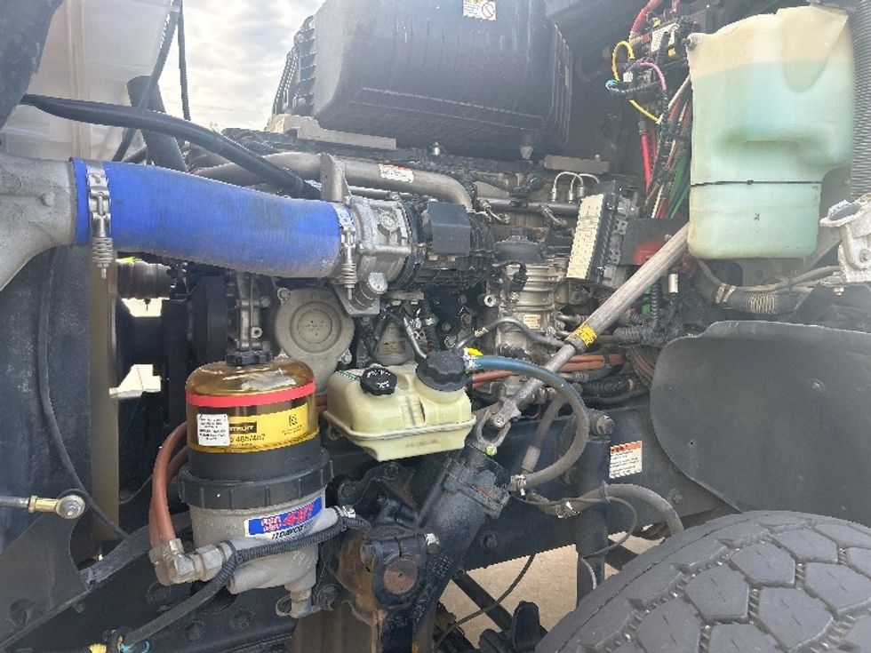 Day Cab Tractor-Heavy Duty Tractors-Freightliner-2019-D12264SD-Houston-TX-298,460\n\t\tmiles-$ 104,000 - Image 16