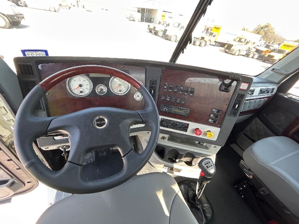 Day Cab Tractor-Heavy Duty Tractors-Freightliner-2019-D12264SD-San Antonio-TX-274,135\n\t\tmiles-$ 70,000 - Image 11
