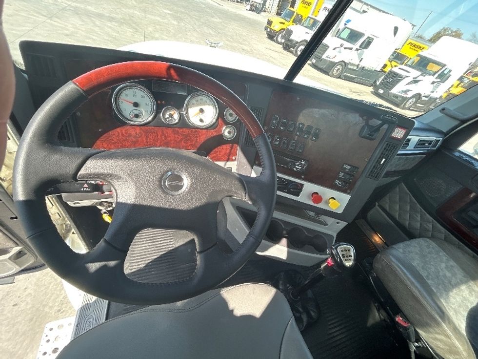 Day Cab Tractor-Heavy Duty Tractors-Freightliner-2019-D12264SD-San Antonio-TX-365,333\n\t\tmiles-$ 64,750 - Image 11