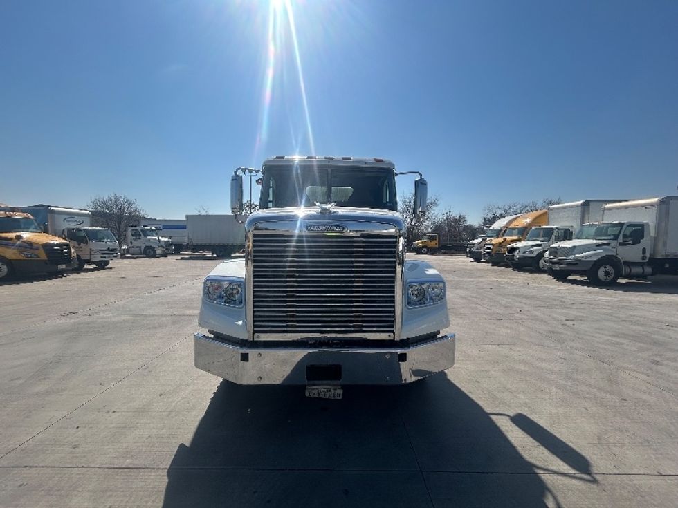 Day Cab Tractor-Heavy Duty Tractors-Freightliner-2019-D12264SD-San Antonio-TX-365,333\n\t\tmiles-$ 64,750 - Image 2