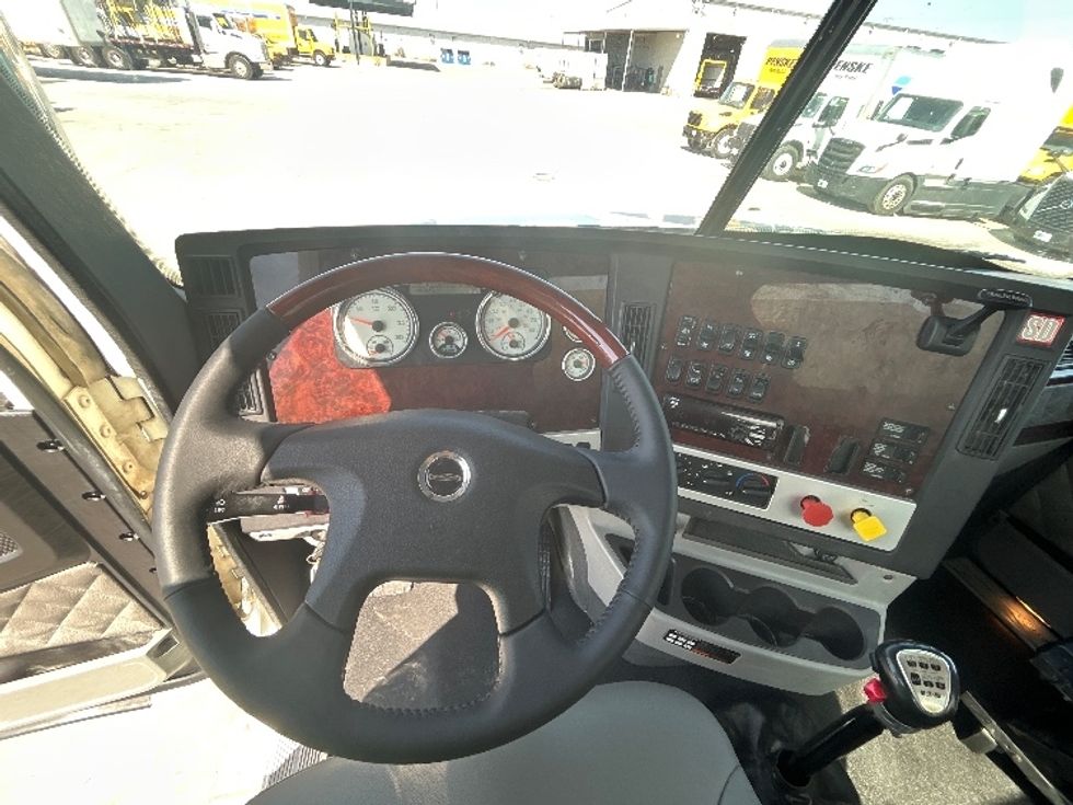 Day Cab Tractor-Heavy Duty Tractors-Freightliner-2019-D12264SD-San Antonio-TX-366,386\n\t\tmiles-$ 64,500 - Image 11