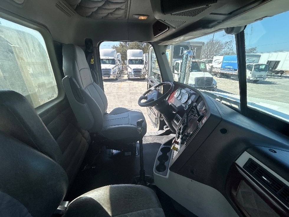 Day Cab Tractor-Heavy Duty Tractors-Freightliner-2019-D12264SD-San Antonio-TX-366,386\n\t\tmiles-$ 64,500 - Image 14