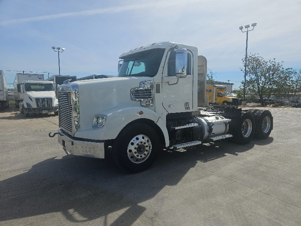 Day Cab Tractor-Heavy Duty Tractors-Freightliner-2019-D12264SD-San Antonio-TX-458,930\n\t\tmiles-$ 59,750 - Image 3