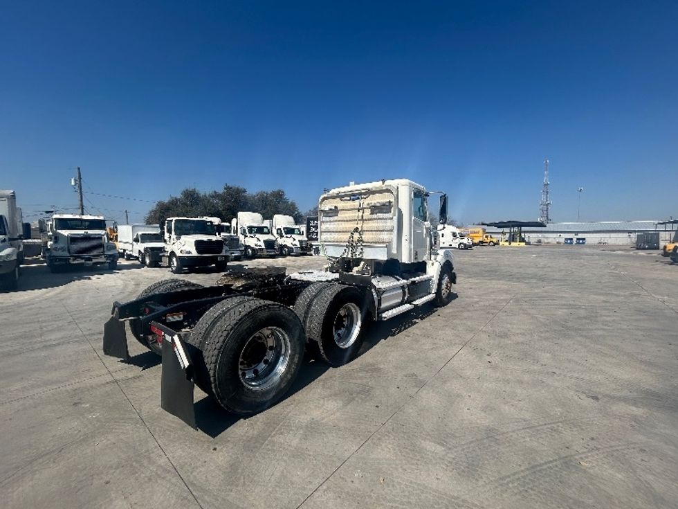 Day Cab Tractor-Heavy Duty Tractors-Freightliner-2019-D12264SD-San Antonio-TX-458,930\n\t\tmiles-$ 59,750 - Image 7