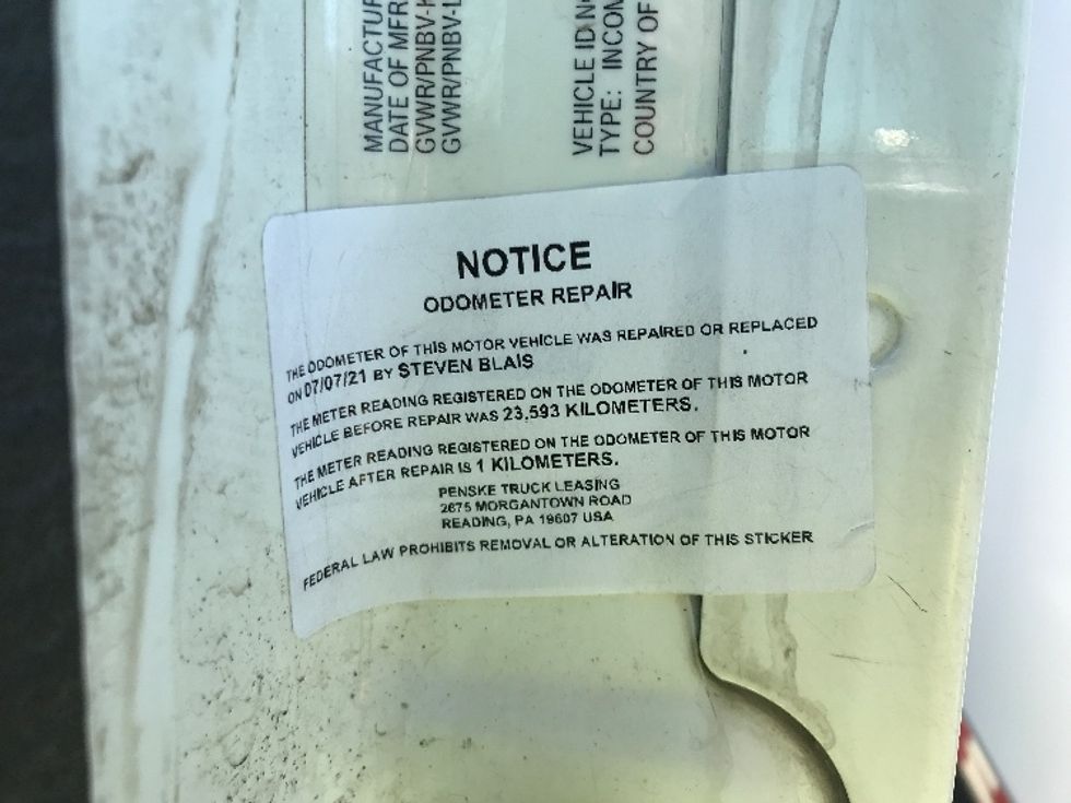 Day Cab Tractor-Heavy Duty Tractors-Freightliner-2019-D12264SD-Ste-Foy-PQ-67,771\n\t\tkm-$ 98,000 - Image 17