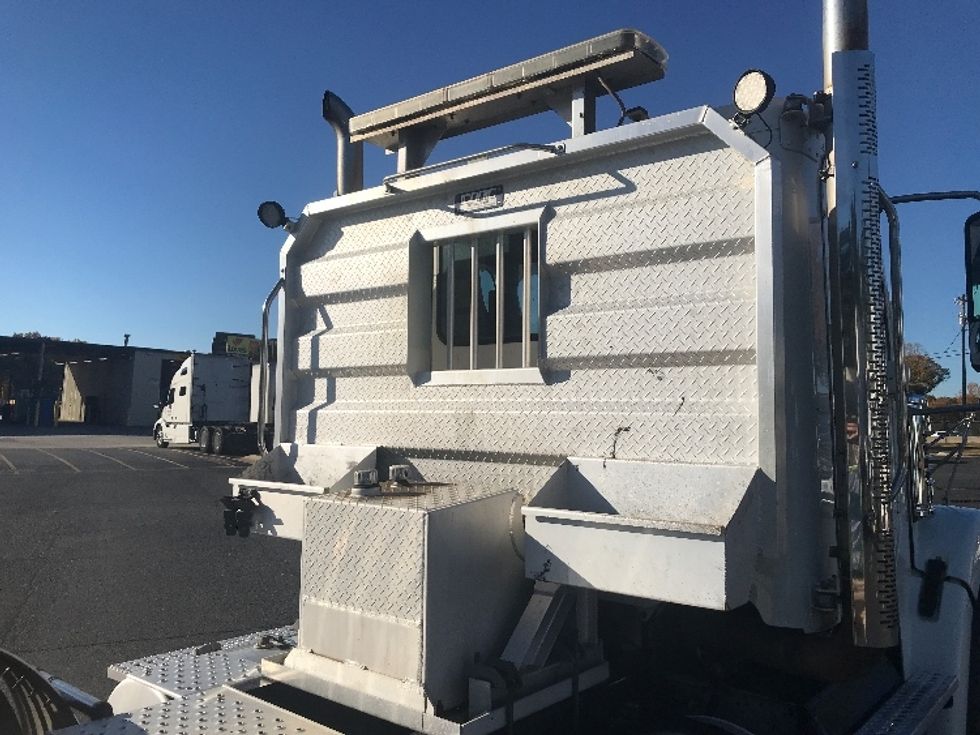 Day Cab Tractor-Heavy Duty Tractors-Freightliner-2019-D12284SD-Charlotte-NC-195,543\n\t\tmiles-$ 99,000 - Image 17