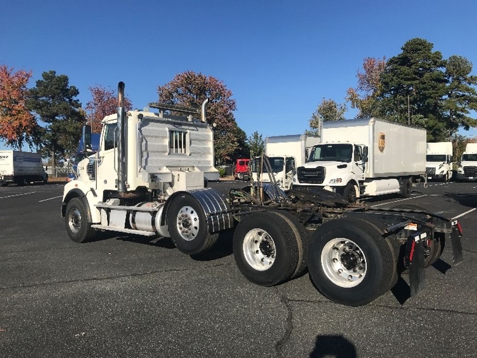 Day Cab Tractor-Heavy Duty Tractors-Freightliner-2019-D12284SD-Charlotte-NC-195,543\n\t\tmiles-$ 99,000 - Image 5