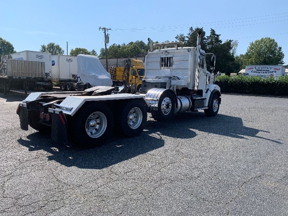 Day Cab Tractor-Heavy Duty Tractors-Freightliner-2019-D12284SD-Concord-NC-310,151\n\t\tmiles-$ 97,250 - Image 7