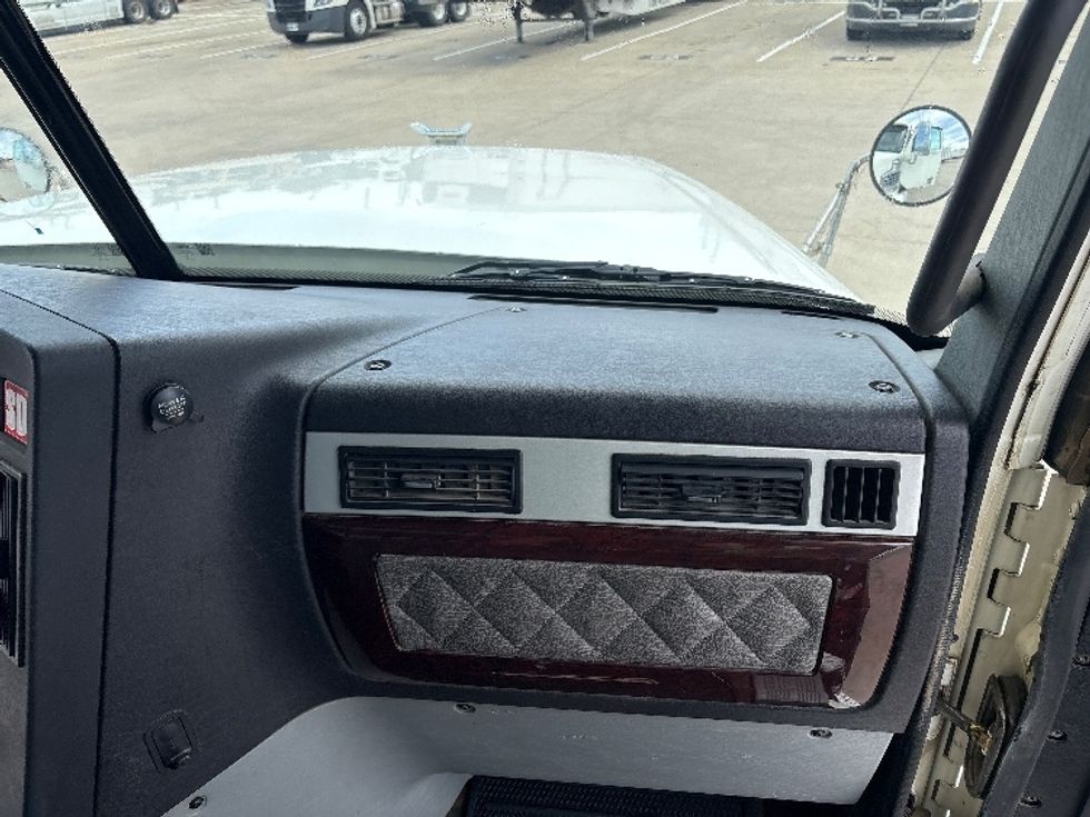 Day Cab Tractor-Heavy Duty Tractors-Freightliner-2019-D12284SD-Fort Worth-TX-389,897\n\t\tmiles-$ 110,000 - Image 13