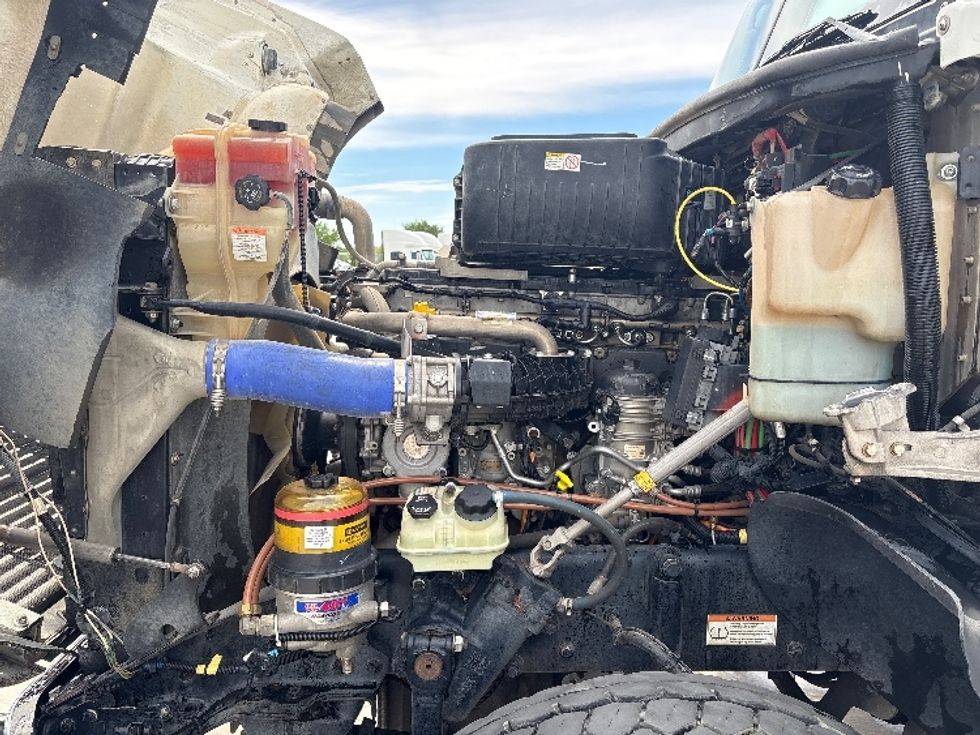 Day Cab Tractor-Heavy Duty Tractors-Freightliner-2019-D12284SD-Fort Worth-TX-389,897\n\t\tmiles-$ 110,000 - Image 16