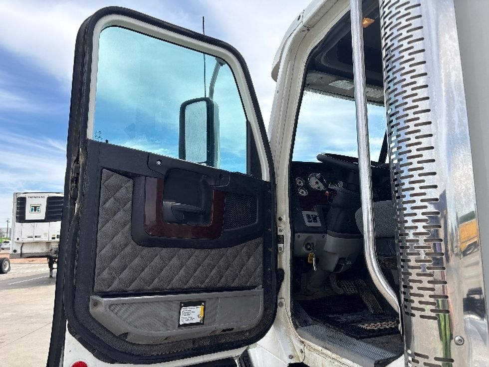 Day Cab Tractor-Heavy Duty Tractors-Freightliner-2019-D12284SD-Fort Worth-TX-389,897\n\t\tmiles-$ 110,000 - Image 9