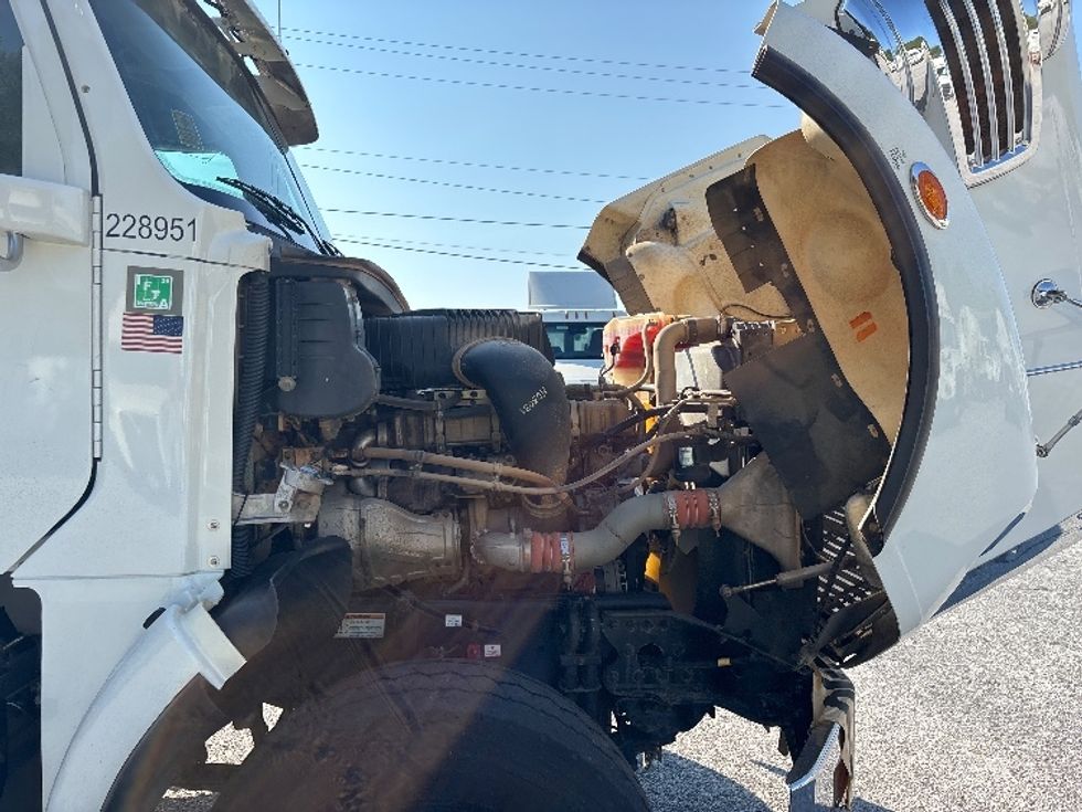 Day Cab Tractor-Heavy Duty Tractors-Freightliner-2019-D12284SD-Greer-SC-274,351\n\t\tmiles-$ 84,250 - Image 15