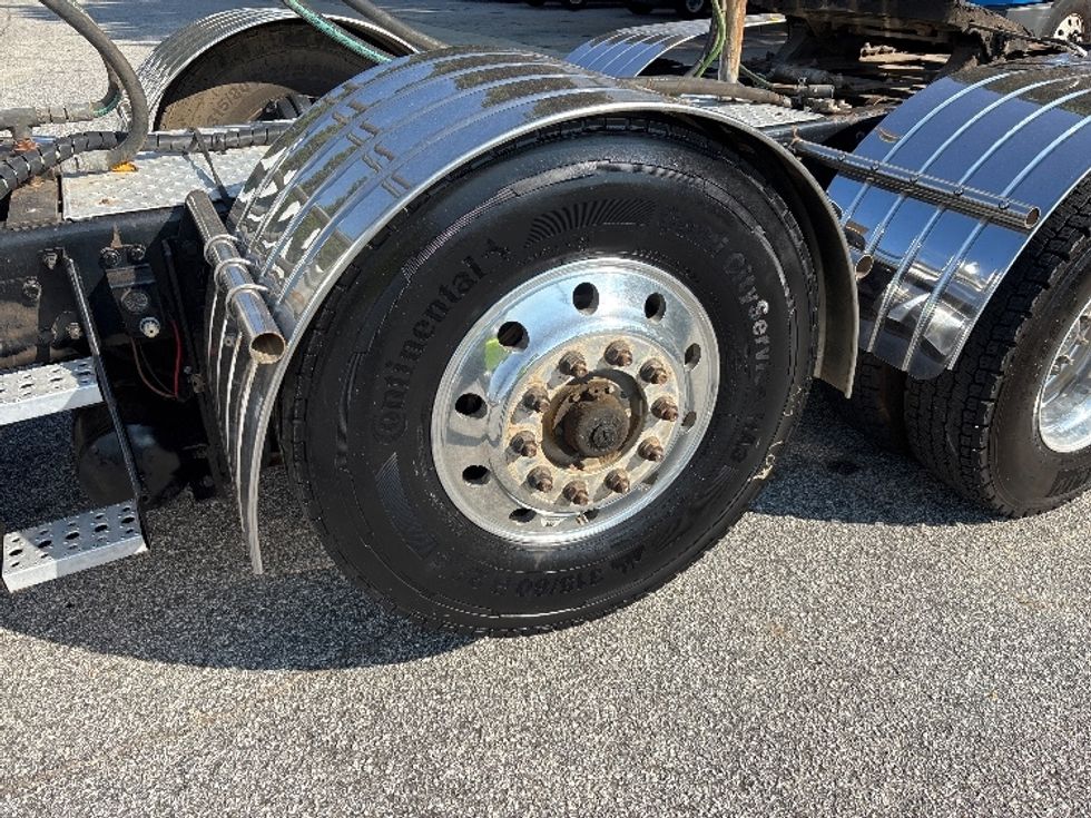 Day Cab Tractor-Heavy Duty Tractors-Freightliner-2019-D12284SD-Greer-SC-274,351\n\t\tmiles-$ 84,250 - Image 17