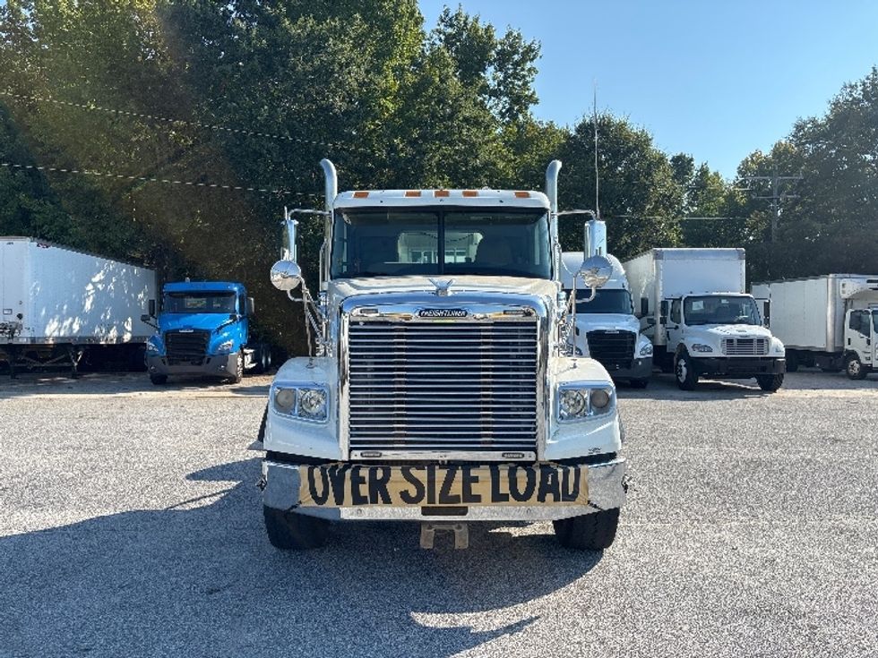 Day Cab Tractor-Heavy Duty Tractors-Freightliner-2019-D12284SD-Greer-SC-274,351\n\t\tmiles-$ 84,250 - Image 2