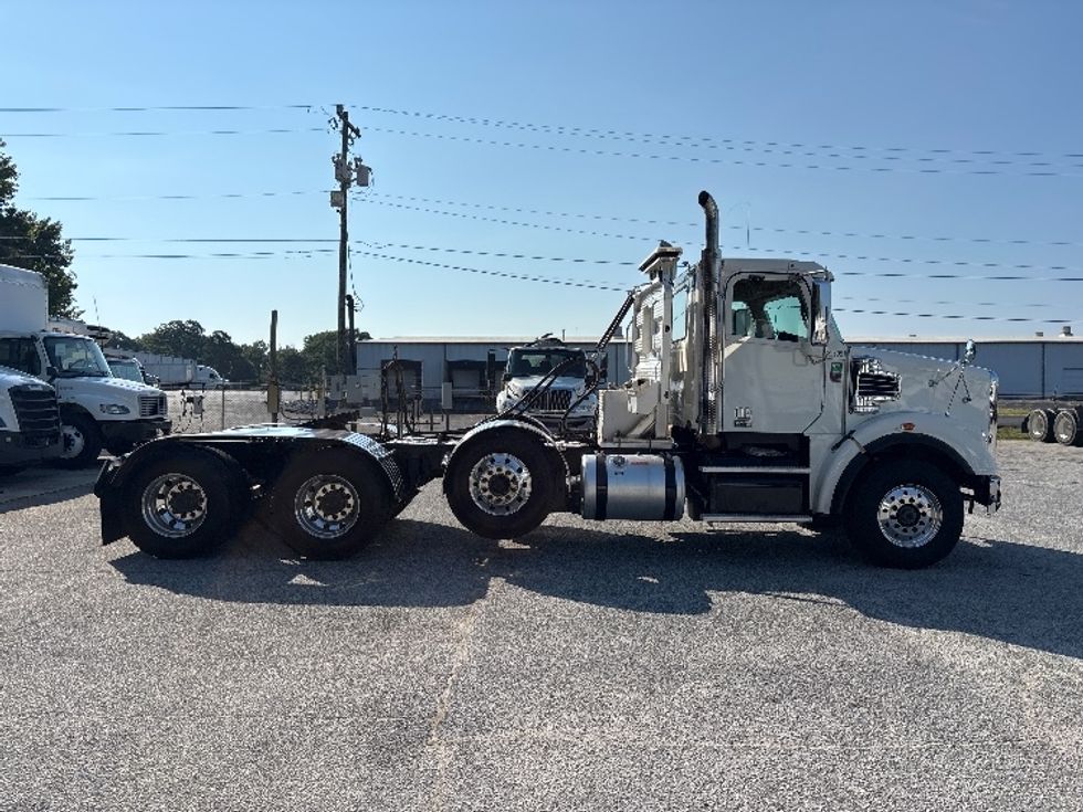 Day Cab Tractor-Heavy Duty Tractors-Freightliner-2019-D12284SD-Greer-SC-274,351\n\t\tmiles-$ 84,250 - Image 8