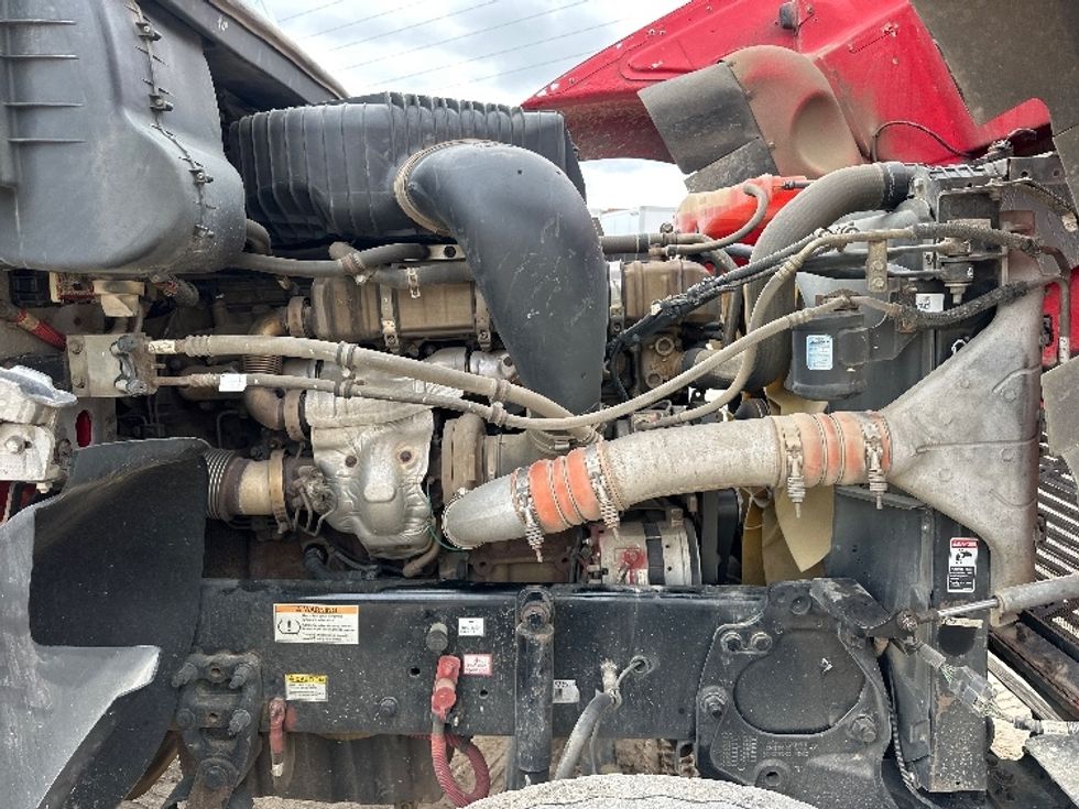 Day Cab Tractor-Heavy Duty Tractors-Freightliner-2019-D12284SD-Milwaukee-WI-374,681\n\t\tmiles-$ 89,500 - Image 15