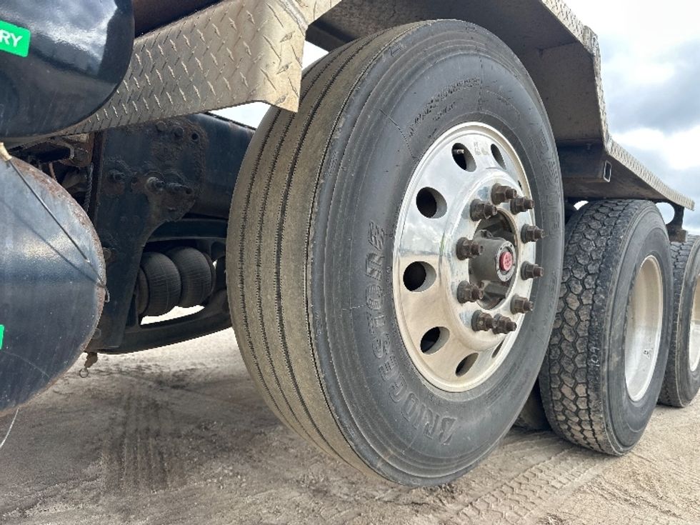 Day Cab Tractor-Heavy Duty Tractors-Freightliner-2019-D12284SD-Milwaukee-WI-374,681\n\t\tmiles-$ 89,500 - Image 18