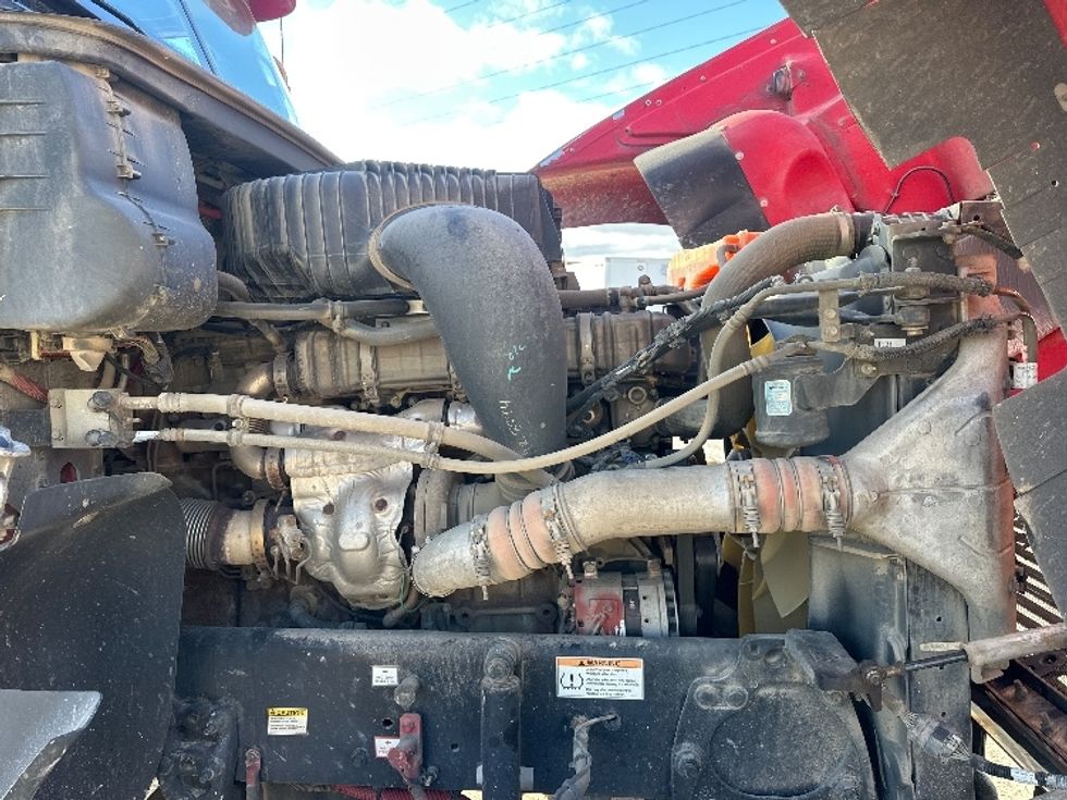 Day Cab Tractor-Heavy Duty Tractors-Freightliner-2019-D12284SD-Milwaukee-WI-397,103\n\t\tmiles-$ 88,500 - Image 15
