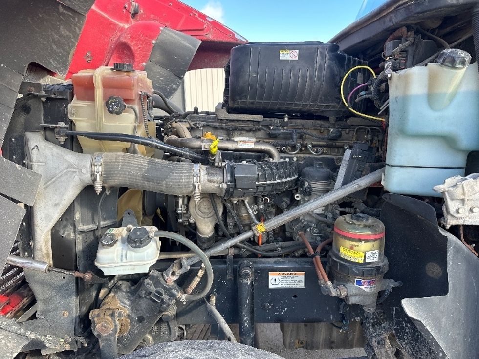Day Cab Tractor-Heavy Duty Tractors-Freightliner-2019-D12284SD-Milwaukee-WI-397,103\n\t\tmiles-$ 88,500 - Image 16