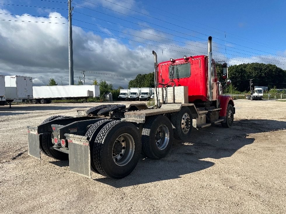 Day Cab Tractor-Heavy Duty Tractors-Freightliner-2019-D12284SD-Milwaukee-WI-397,103\n\t\tmiles-$ 88,500 - Image 7