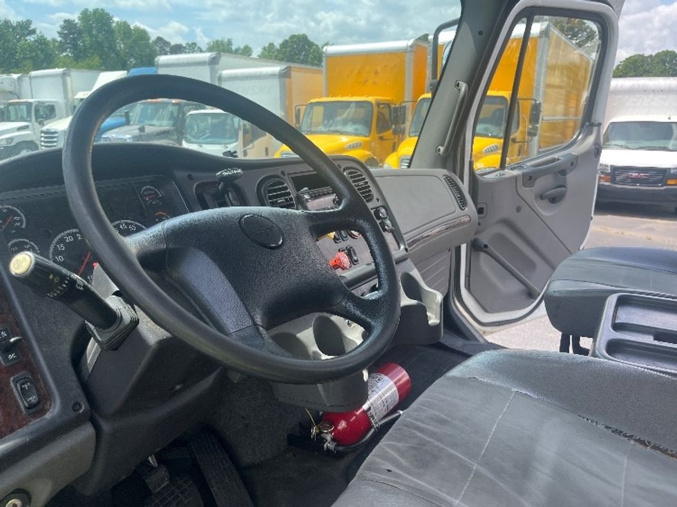 Day Cab Tractor-Heavy Duty Tractors-Freightliner-2019-M2-Charlotte-NC-119,809\n\t\tmiles-$ 59,500 - Image 10