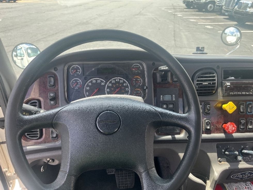 Day Cab Tractor-Heavy Duty Tractors-Freightliner-2019-M2-Charlotte-NC-119,809\n\t\tmiles-$ 59,500 - Image 11