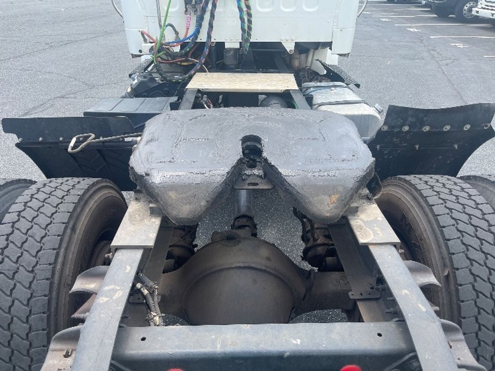 Day Cab Tractor-Heavy Duty Tractors-Freightliner-2019-M2-Charlotte-NC-119,809\n\t\tmiles-$ 59,500 - Image 6