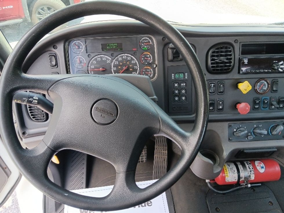 Day Cab Tractor-Heavy Duty Tractors-Freightliner-2019-M2-Cleveland-TN-163,097\n\t\tmiles-$ 56,500 - Image 11