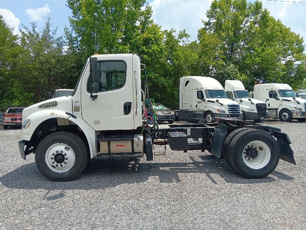 Day Cab Tractor-Heavy Duty Tractors-Freightliner-2019-M2-Cleveland-TN-163,097\n\t\tmiles-$ 56,500 - Image 4