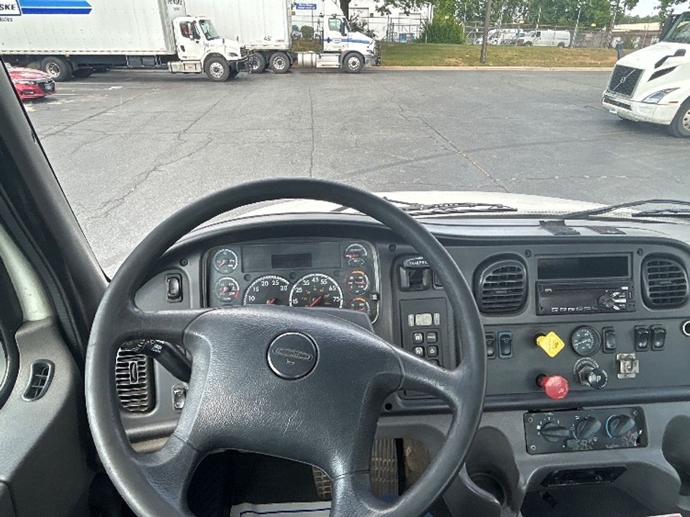 Day Cab Tractor-Heavy Duty Tractors-Freightliner-2019-M2-Concord-NC-165,670\n\t\tmiles-$ 45,750 - Image 11