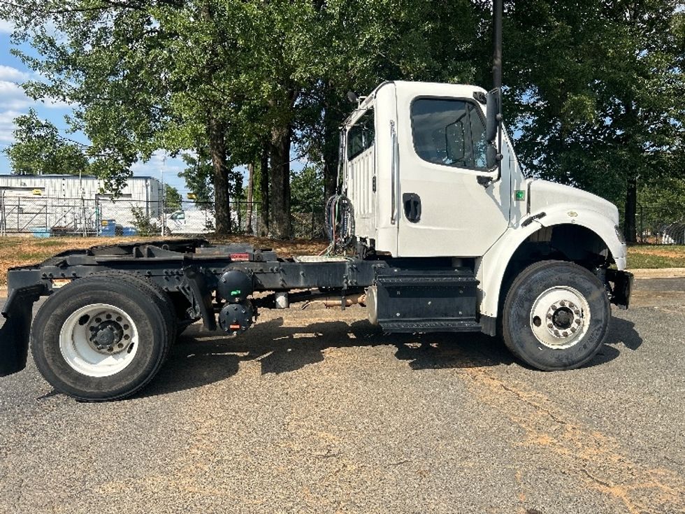 Day Cab Tractor-Heavy Duty Tractors-Freightliner-2019-M2-Concord-NC-165,670\n\t\tmiles-$ 45,750 - Image 8