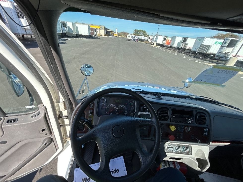 Day Cab Tractor-Heavy Duty Tractors-Freightliner-2019-M2-Concord-NC-190,847\n\t\tmiles-$ 54,750 - Image 11