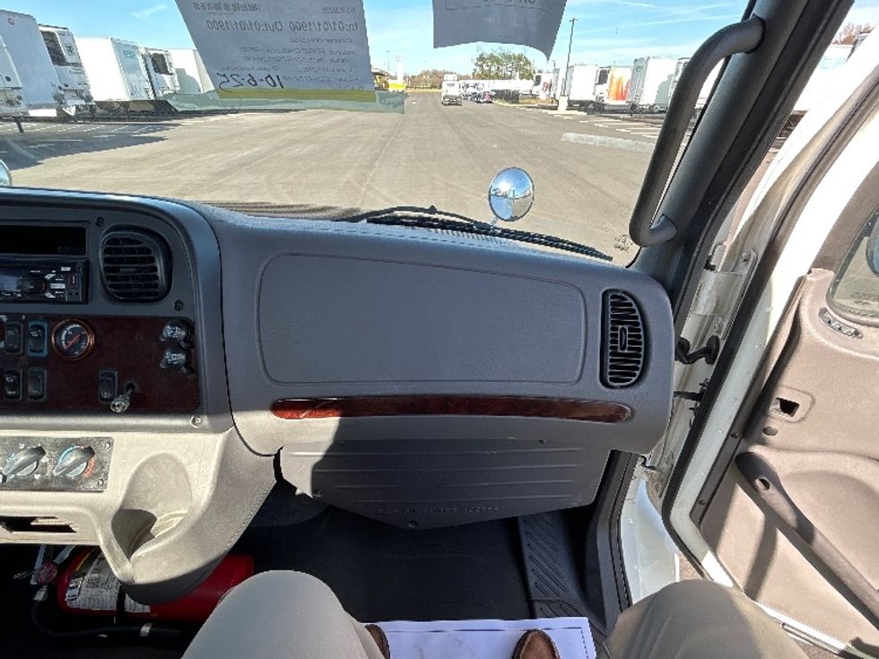 Day Cab Tractor-Heavy Duty Tractors-Freightliner-2019-M2-Concord-NC-190,847\n\t\tmiles-$ 54,750 - Image 13