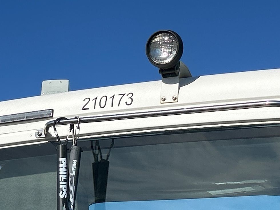 Day Cab Tractor-Heavy Duty Tractors-Freightliner-2019-M2-Concord-NC-190,847\n\t\tmiles-$ 54,750 - Image 17