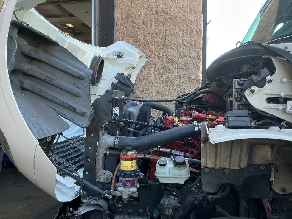 Day Cab Tractor-Heavy Duty Tractors-Freightliner-2019-M2-Fontana-CA-253,510\n\t\tmiles-$ 53,750 - Image 16