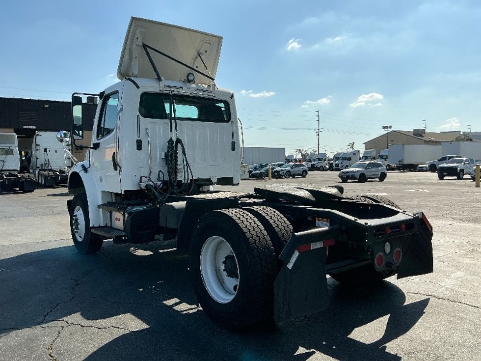 Day Cab Tractor-Heavy Duty Tractors-Freightliner-2019-M2-Fontana-CA-253,510\n\t\tmiles-$ 53,750 - Image 5