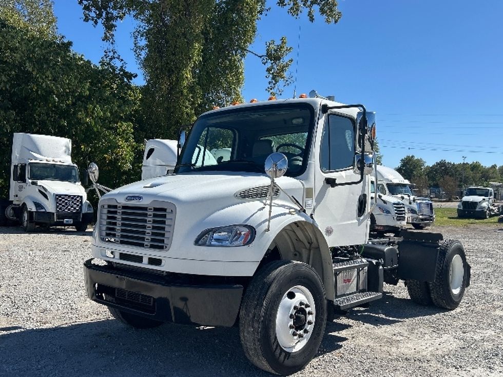 Day Cab Tractor-Heavy Duty Tractors-Freightliner-2019-M2-Jackson-TN-72,036\n\t\tmiles-$ 62,000 - Image 3
