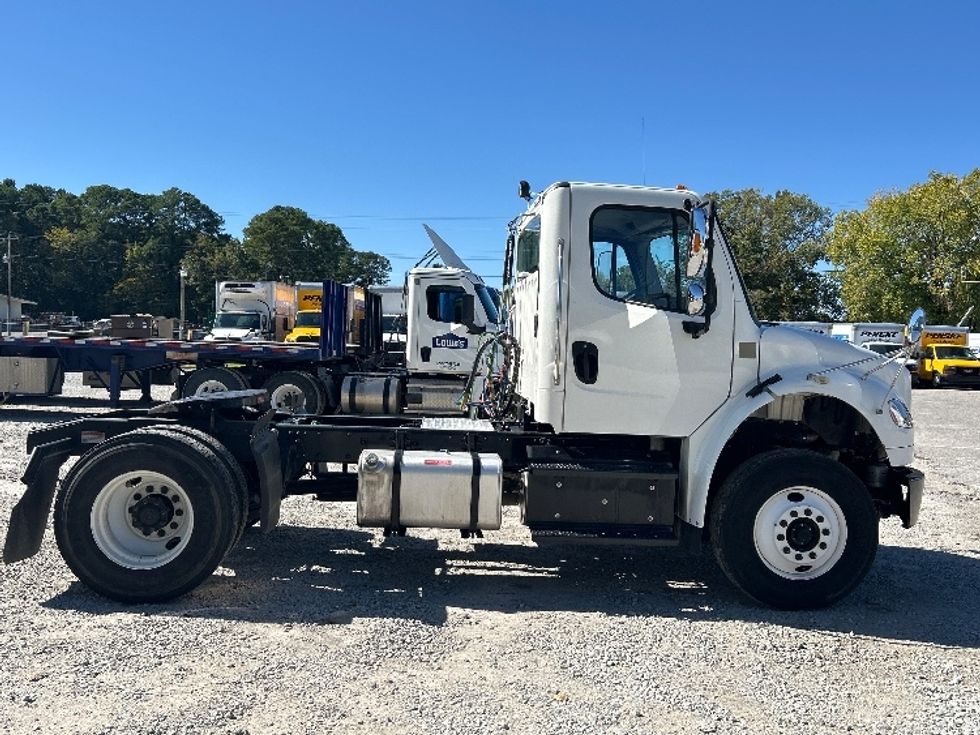 Day Cab Tractor-Heavy Duty Tractors-Freightliner-2019-M2-Jackson-TN-72,036\n\t\tmiles-$ 62,000 - Image 8
