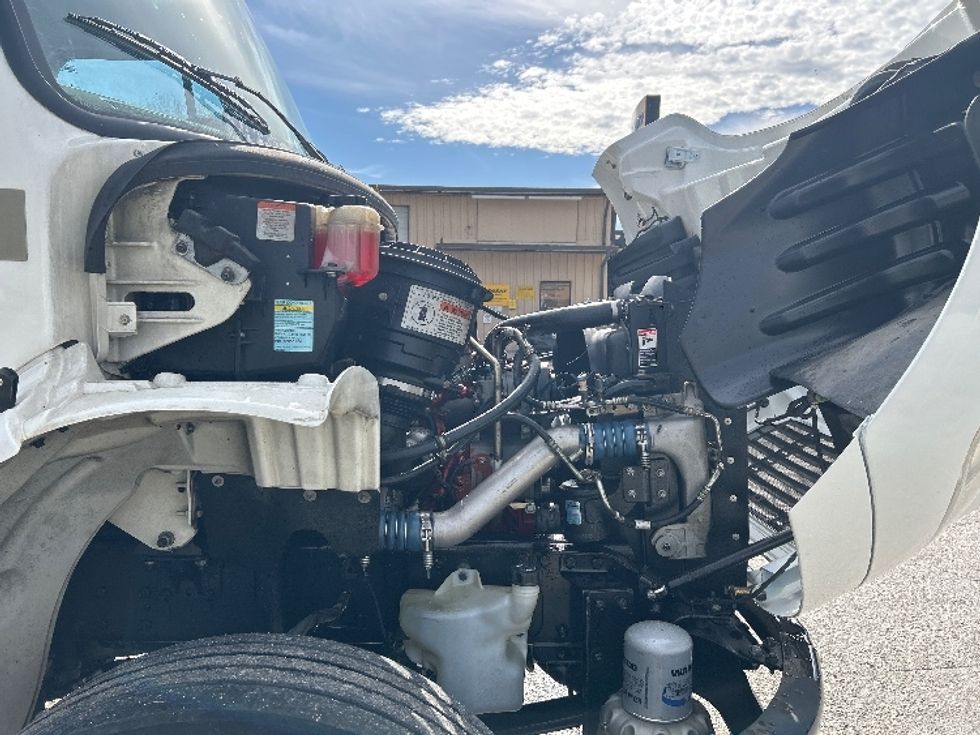 Day Cab Tractor-Heavy Duty Tractors-Freightliner-2019-M2-Jackson-TN-78,645\n\t\tmiles-$ 61,500 - Image 15