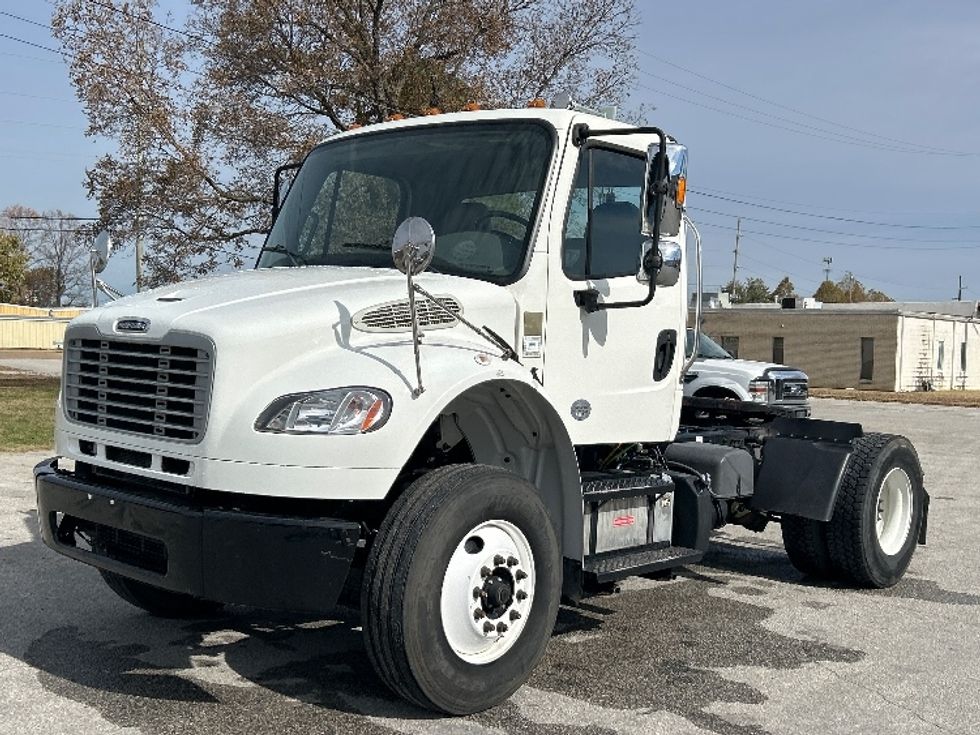 Day Cab Tractor-Heavy Duty Tractors-Freightliner-2019-M2-Jackson-TN-78,645\n\t\tmiles-$ 61,500 - Image 3