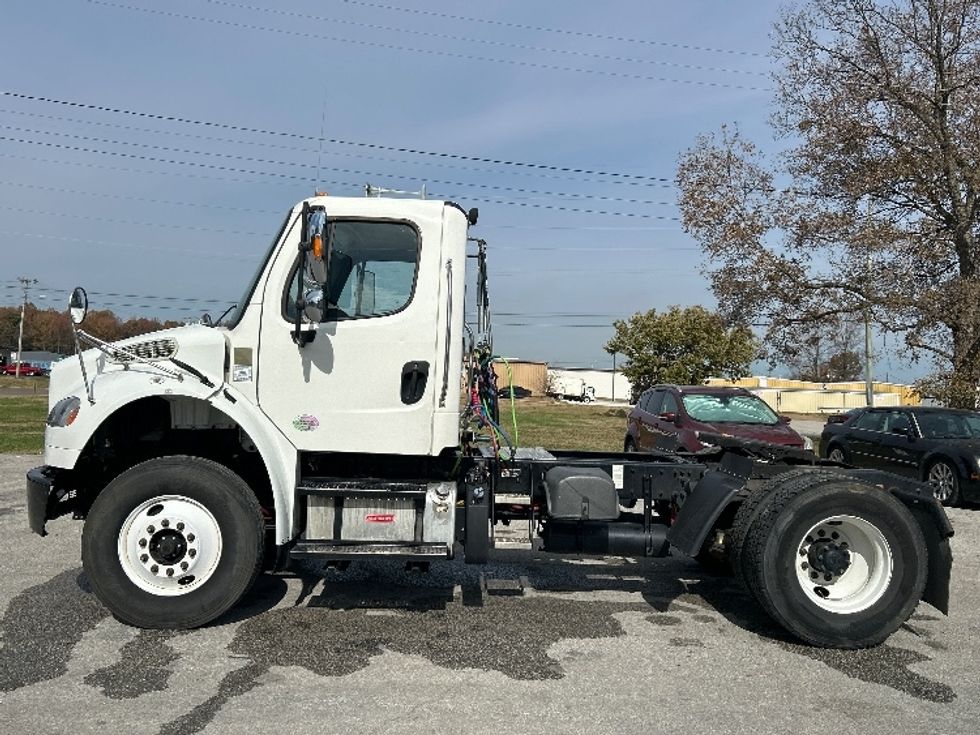 Day Cab Tractor-Heavy Duty Tractors-Freightliner-2019-M2-Jackson-TN-78,645\n\t\tmiles-$ 61,500 - Image 4