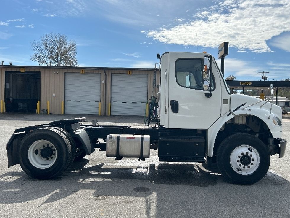 Day Cab Tractor-Heavy Duty Tractors-Freightliner-2019-M2-Jackson-TN-78,645\n\t\tmiles-$ 61,500 - Image 8