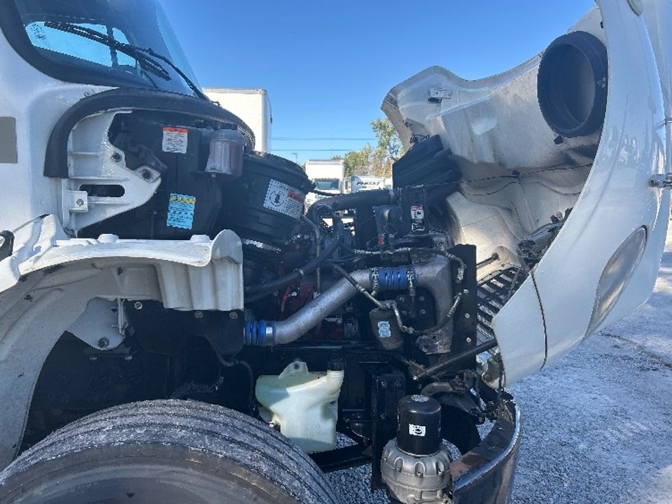 Day Cab Tractor-Heavy Duty Tractors-Freightliner-2019-M2-Jackson-TN-84,724\n\t\tmiles-$ 59,750 - Image 15