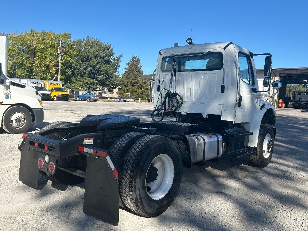 Day Cab Tractor-Heavy Duty Tractors-Freightliner-2019-M2-Jackson-TN-84,724\n\t\tmiles-$ 59,750 - Image 7