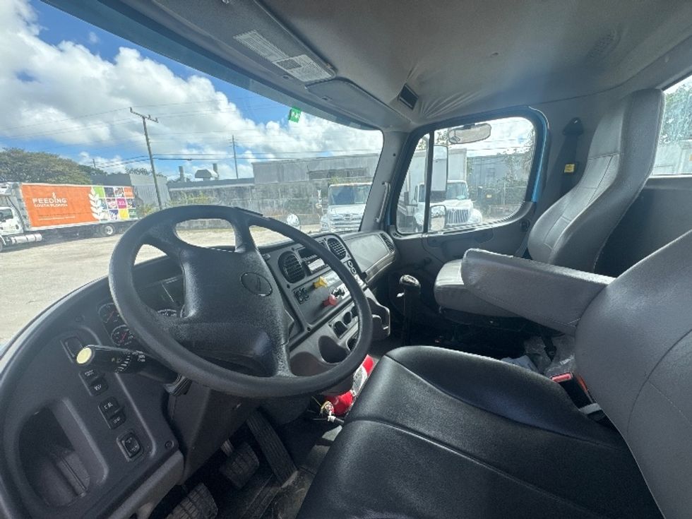 Day Cab Tractor-Heavy Duty Tractors-Freightliner-2019-M2-Medley-FL-241,836\n\t\tmiles-$ 45,500 - Image 10