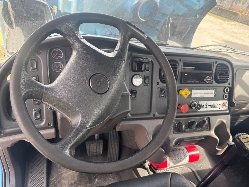 Day Cab Tractor-Heavy Duty Tractors-Freightliner-2019-M2-Medley-FL-241,836\n\t\tmiles-$ 45,500 - Image 11